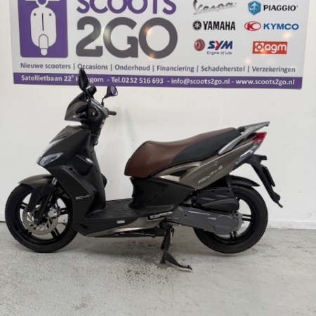 piaggio zip red bull 45km