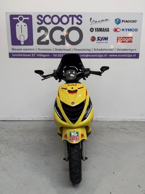 Piaggio Zip Red Bull 45km - Afbeelding 3