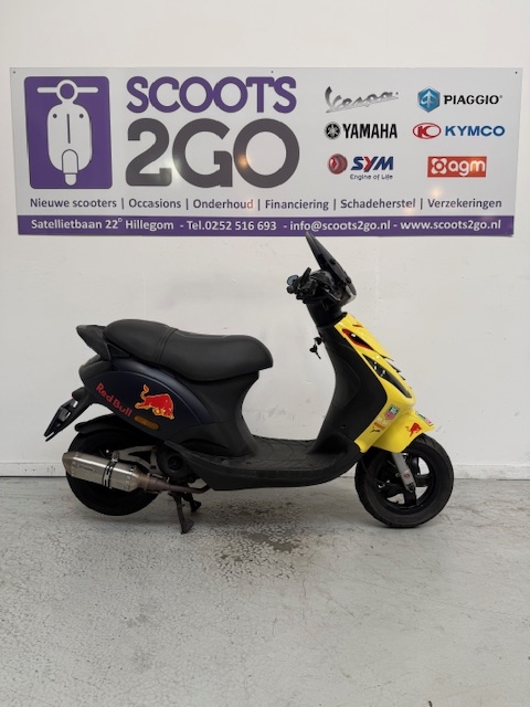 Piaggio Zip Red Bull 45km - Afbeelding 4